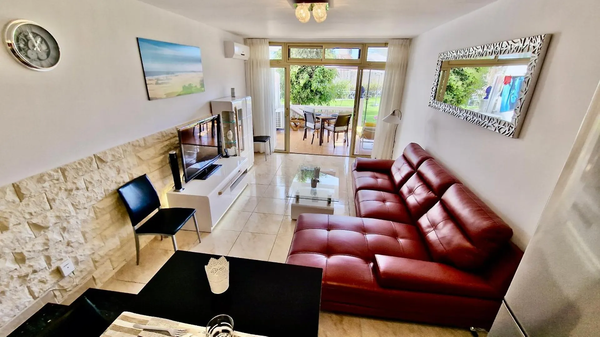Tamaran 102 - Los Campos - Lux Garden Apt Near Dunes, Quiet-Central-Renovated San Bartolomé Apartman
